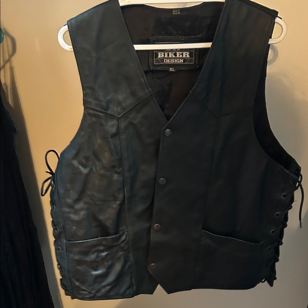 Men's Black Leather Vest